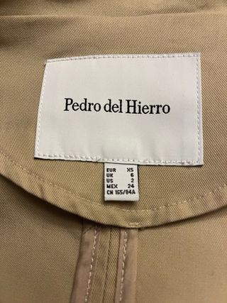 Gabardina Pedro del Hierro Beige