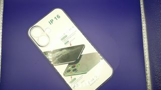 Funda protectora transparente para iPhone 16