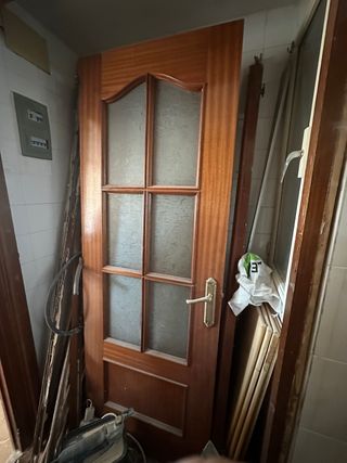 2 Puertas madera con cristal