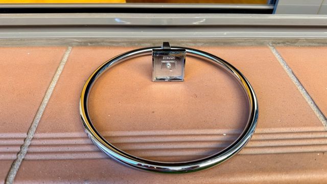 Portarrollos y toallero Struch