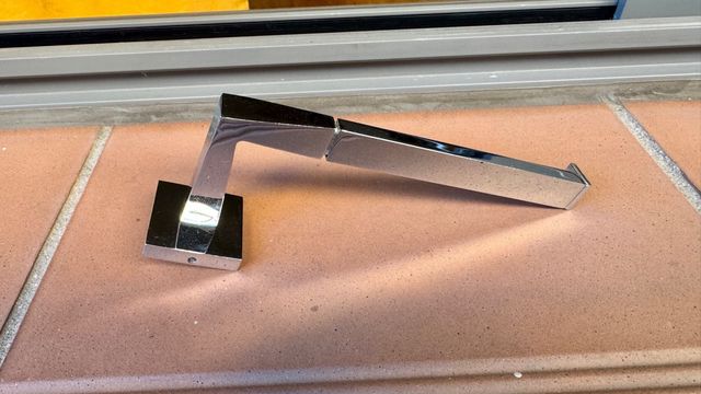 Portarrollos y toallero Struch