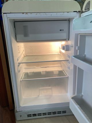 Nevera Smeg pequeña