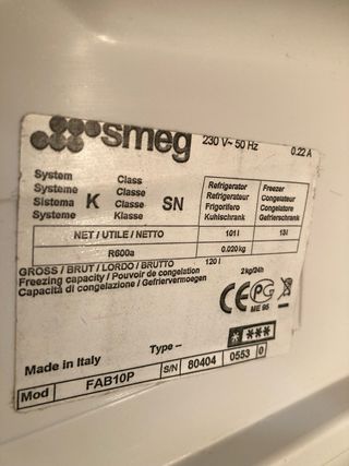 Nevera Smeg pequeña