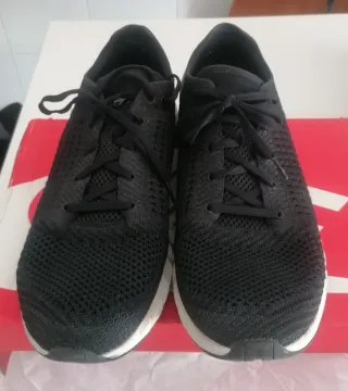 Scarpe da palestra nere taglia 47