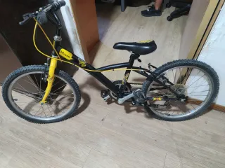 Bicicleta BTWIN Negra y Amarilla