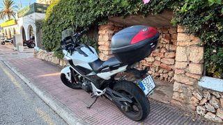 Honda NC 750 X con maleta