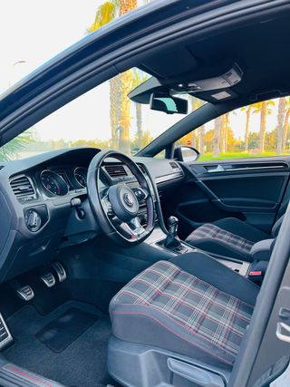 Volkswagen Golf 2016
