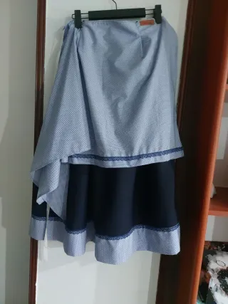 Traje de niña azul s 78 largo de falda