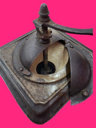 MOLINILLO DE CAFE MANUAL METALICO MARRON Y NEGRO