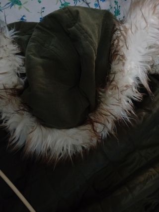 Chaqueta Parka verde Primark con capucha