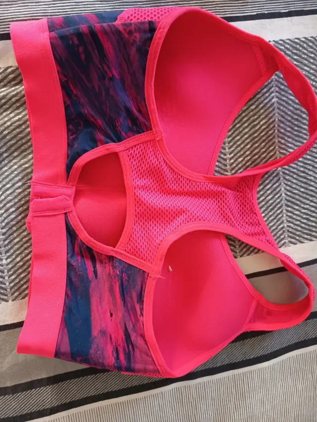 Top deportivo estampado