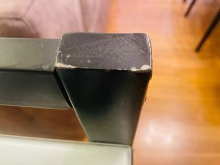 Mesa escritorio cristal y metal.