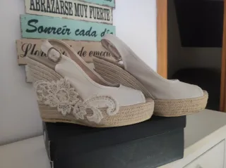 Sandalias esparto plataforma beige/blancas