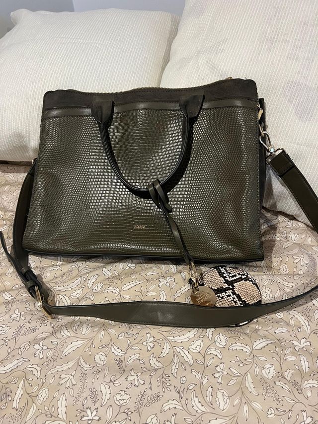 Bolso Parfois verde efecto piel reptil