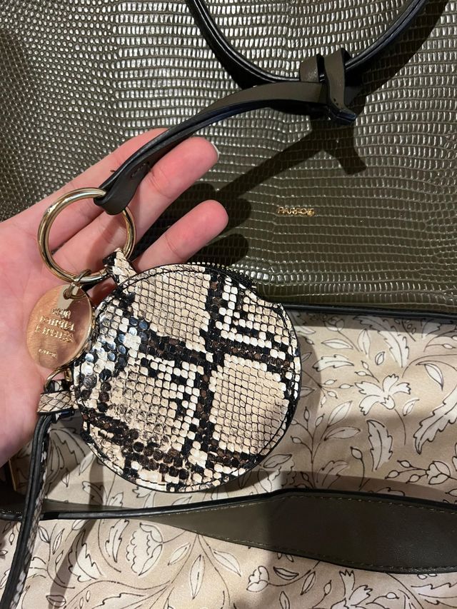 Bolso Parfois verde efecto piel reptil