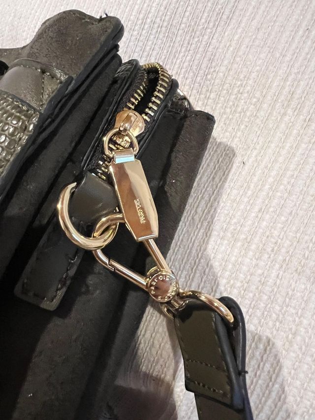 Bolso Parfois verde efecto piel reptil