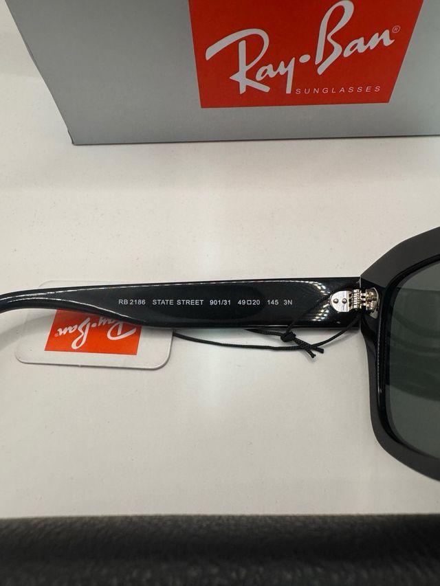 Occhiali da sole Ray-Ban Nuovi