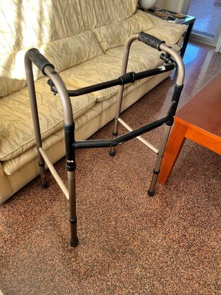 Andador plegable para adultos