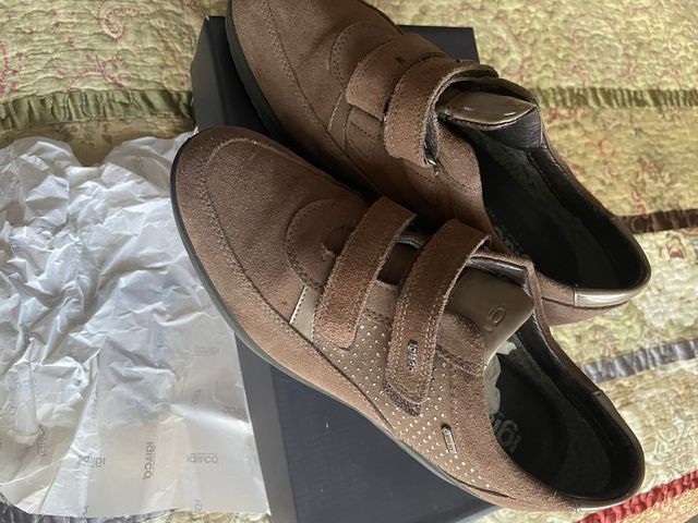 Scarpe sportive blu e marroni Igi&co