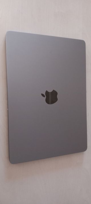 MacBook Air M2 8GB Plata