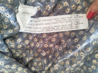 Camisola florecitas azul y beige