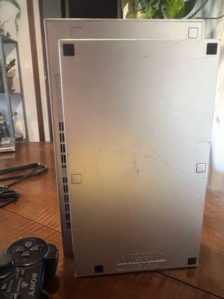 PS2 Plata + 6 Juegos + 3 Mandos