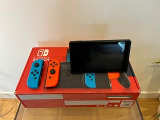 Nintendo Switch Console + Accessori