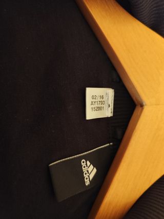 Chaqueta deportiva Adidas negra