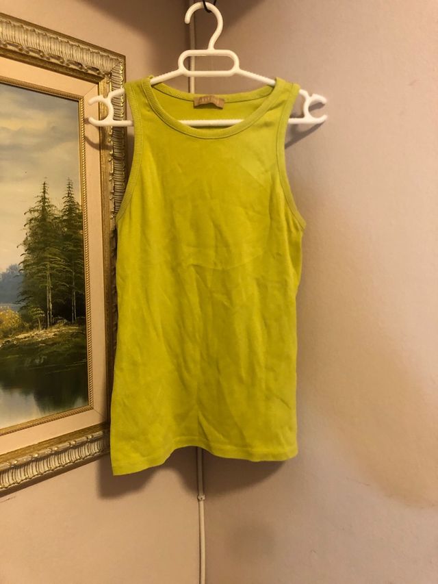 Camiseta tirantes verde lima