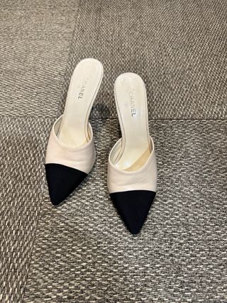 Zapatos Chanel Blanco  y Negro Talla 35,5