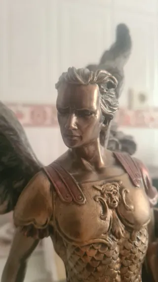 Figura Arcángel Miguel 37 cm