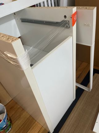 Escritorio Ikea Blanco. usado pero con vida!