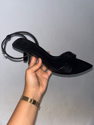 Sandalia tacón bajo Bershka negros