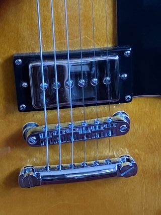 Tokai ES335