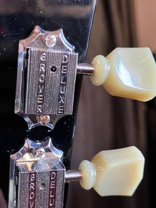 Tokai ES335
