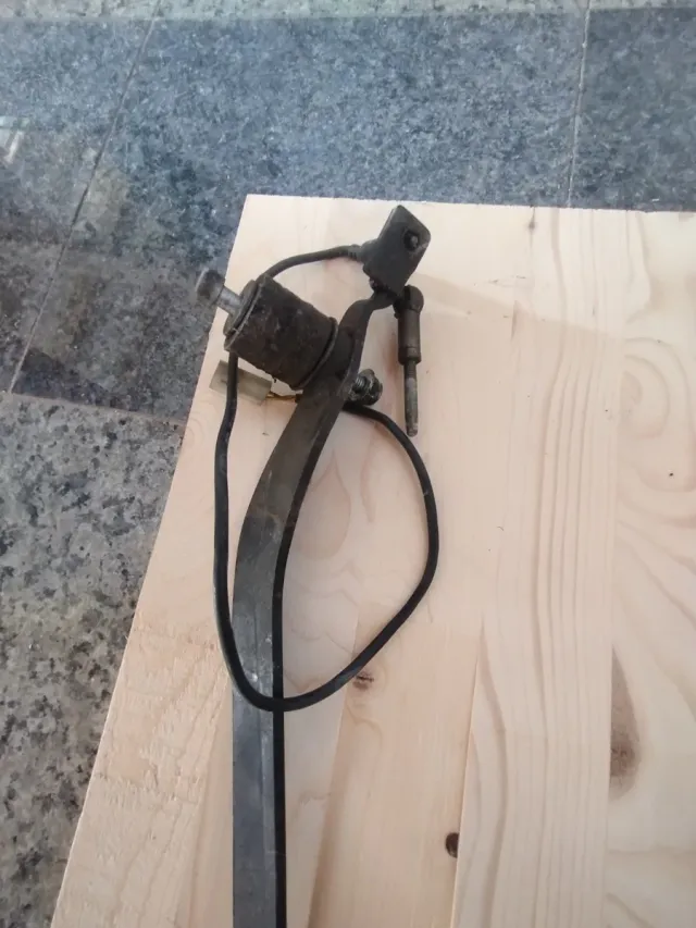 Leva freno posteriore Aprilia Pegaso