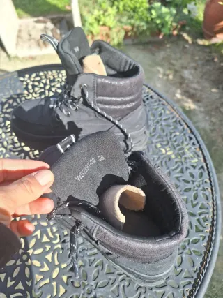 Stivaletti con plateau n.36