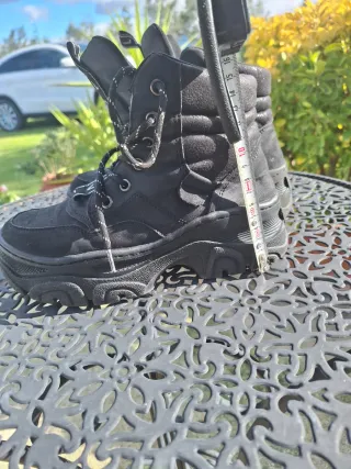 Stivaletti con plateau n.36