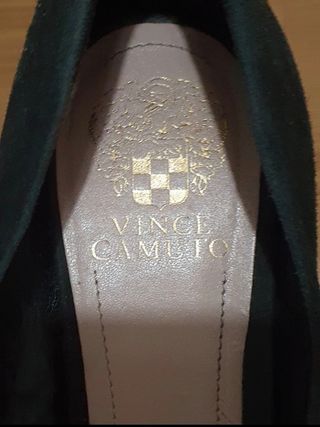 Zapato piel salón Vince Camuto. 