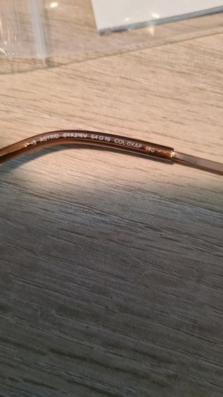 Gafas de Sol Marrones y Rojas