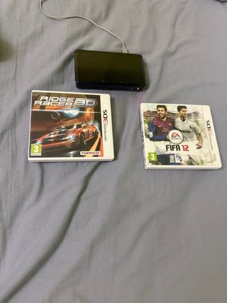 Nintendo 3DS Negra
videojuegos FIFA 12
Ridge Racer