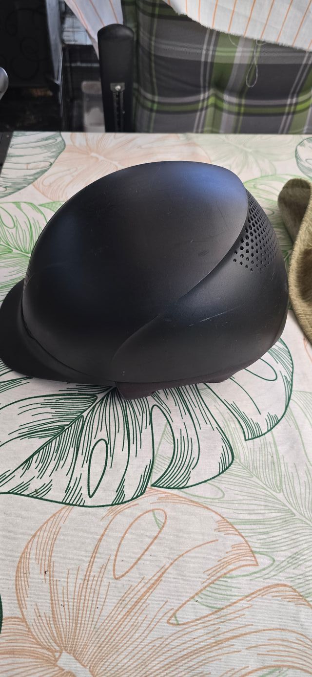 Casco da equitazione regolabile nero Fouganza