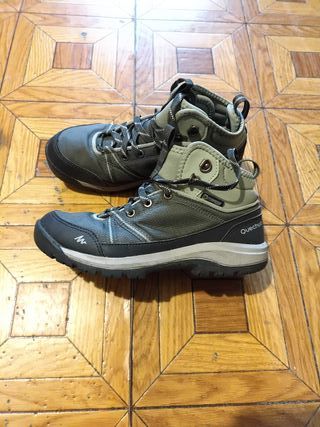 Botas de montaña Quechua grises y verdes