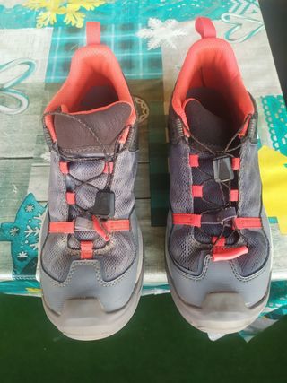 Zapatillas montaña Quechua Talla 38