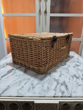 Cesta de mimbre para picnic con cierres