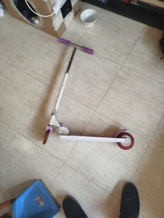 Patinete plegable rosa para niña