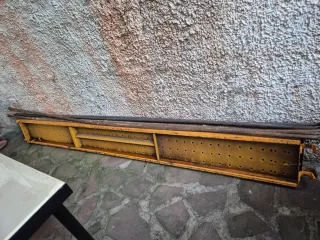 Andamio de construcción amarillo