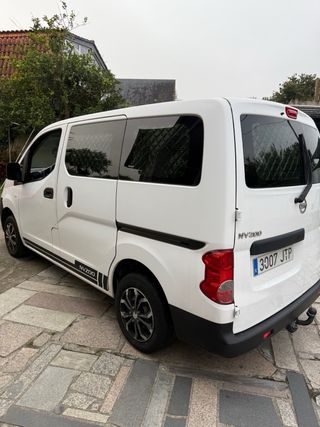 Nissan NV200 2016