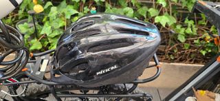 Bicicleta Over-X con accesorios y casco