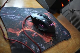 Combo Teclado Ratón y Alfombrilla Gamer